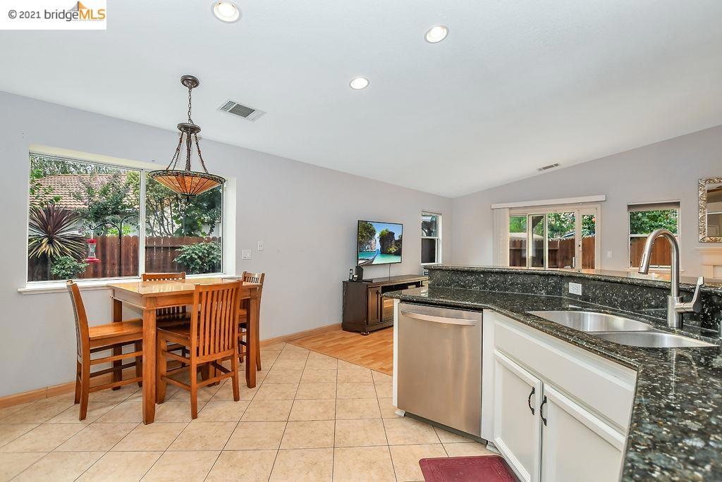 OAKLEY - Residential