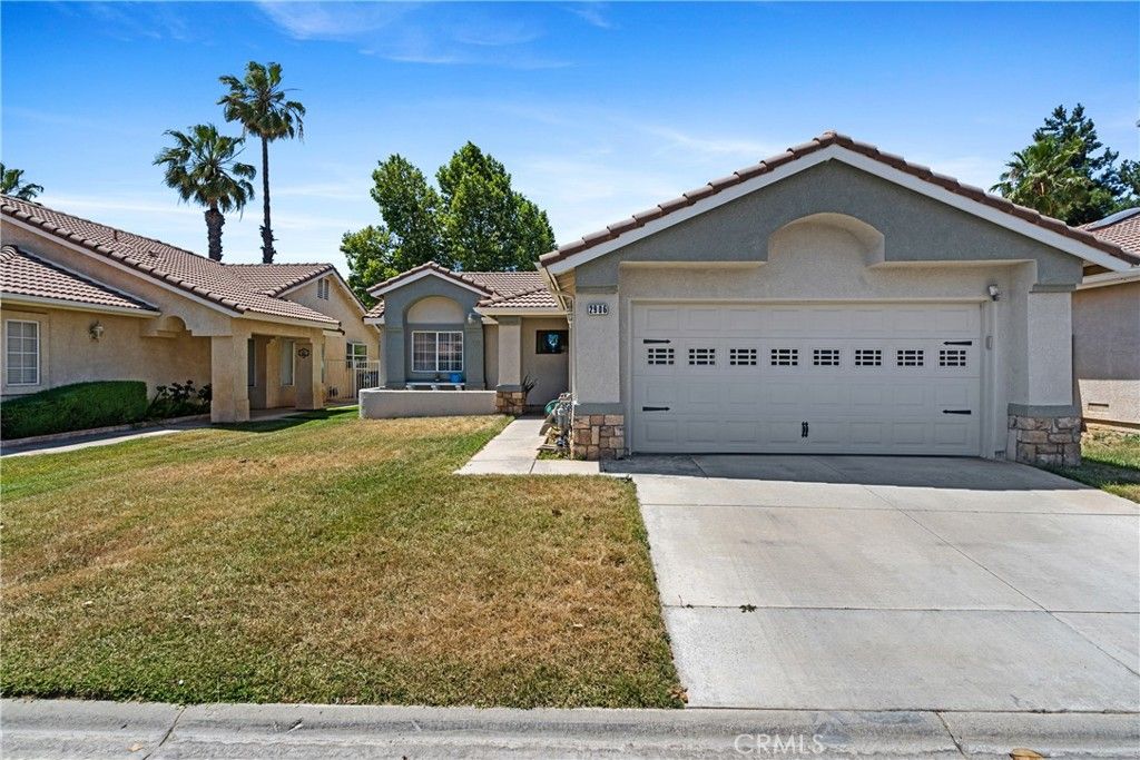 Photo of 2906 Summer Set Cir, Banning, CA 92220 (MLS # DW25245116)