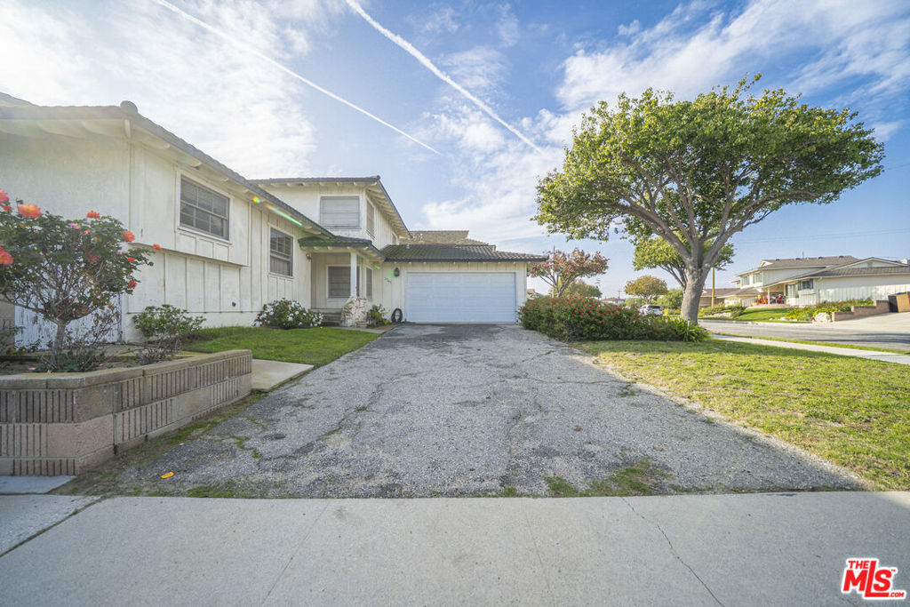 23205 Juniper Avenue