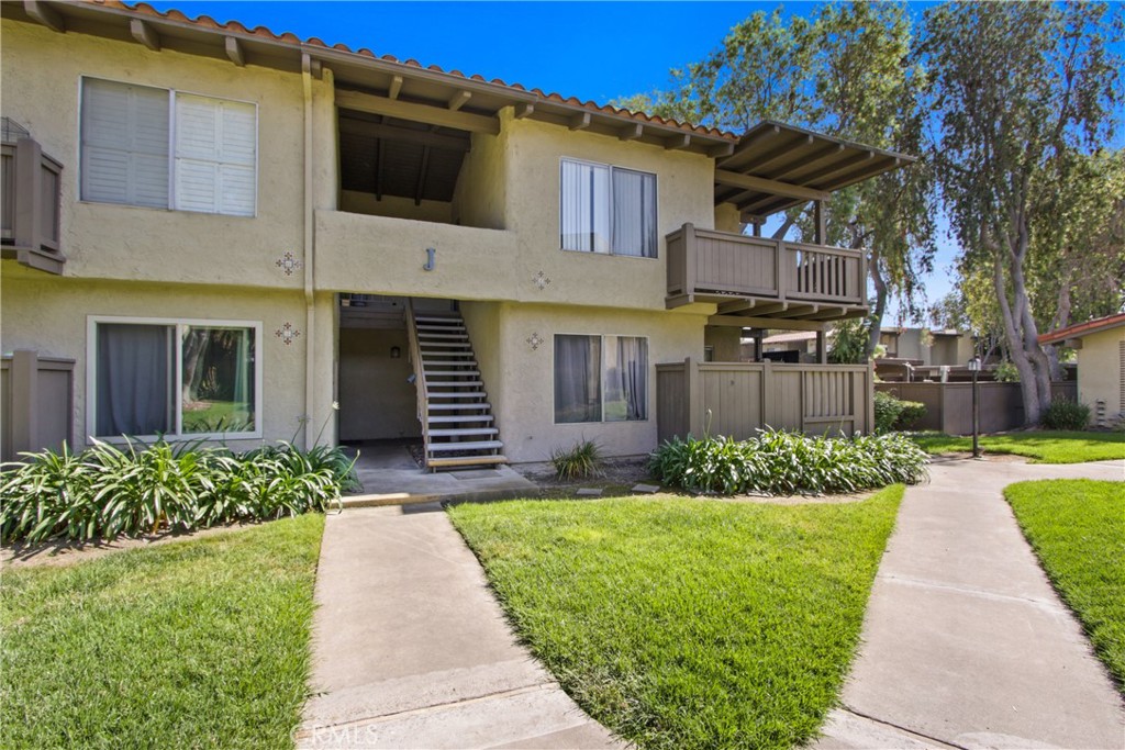 1345 Cabrillo Park Drive J08