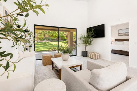 Photo of 73280 Rosewood Court, Palm Desert, CA 92260 (MLS # 219152143DA)