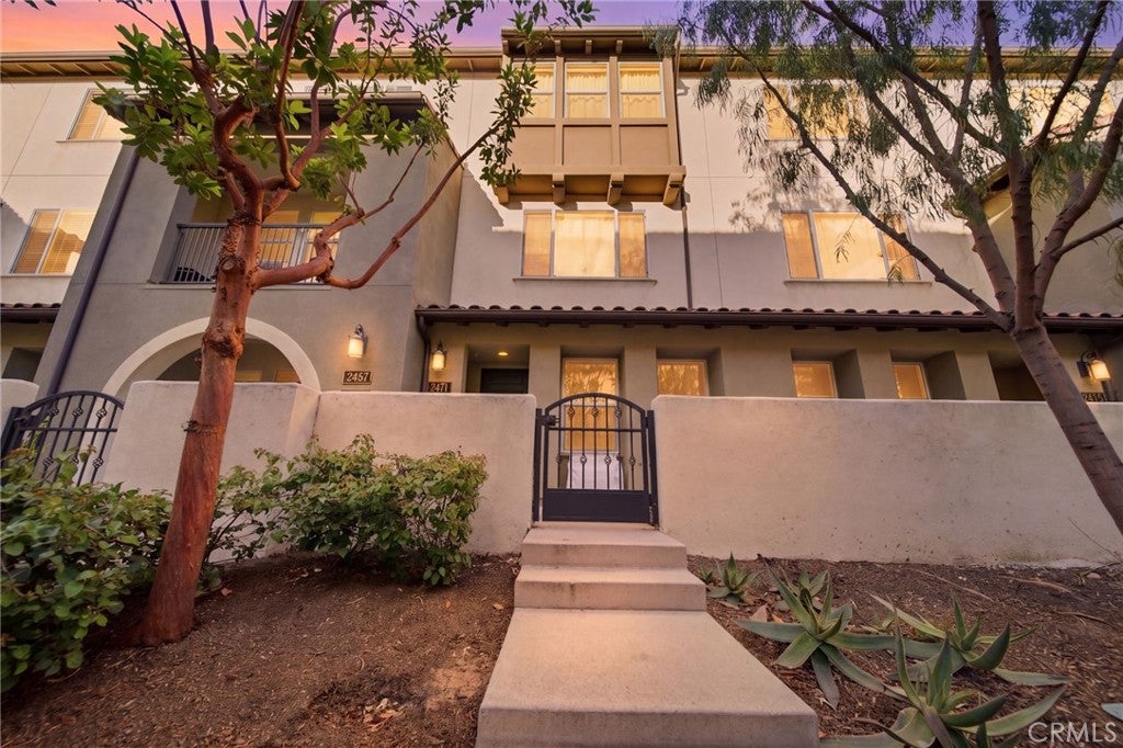 2471 S Tapestry WAY