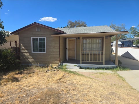 Photo of 339 N ALESSANDRO Street, Banning, CA 92220 (MLS # IV26194093)