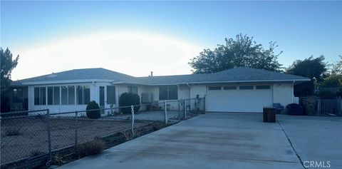 7544 Oakwood Hesperia CA 92345