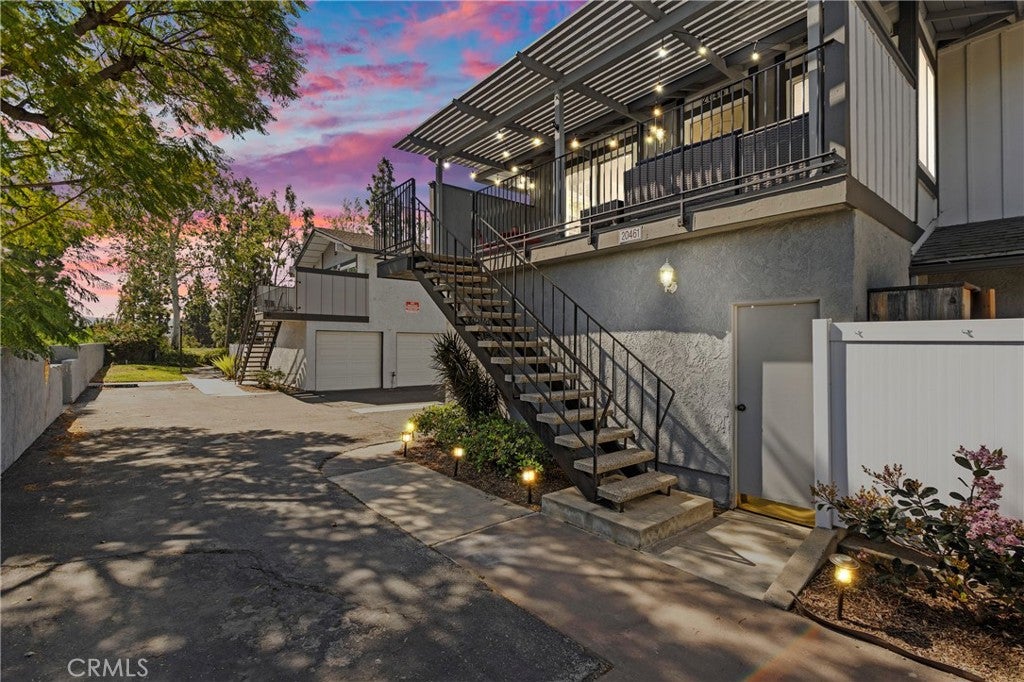 20461 Elm Hill
