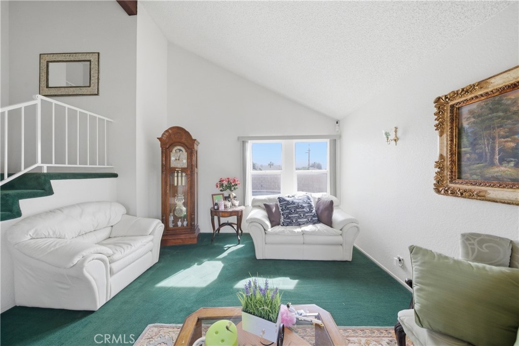 1149 N Birch