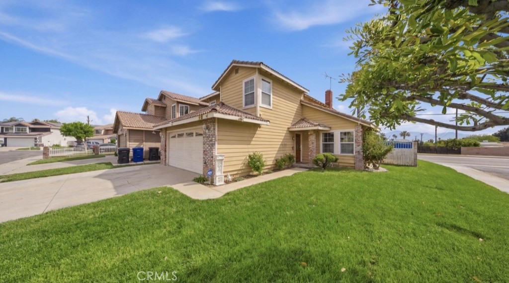 1149 N Birch