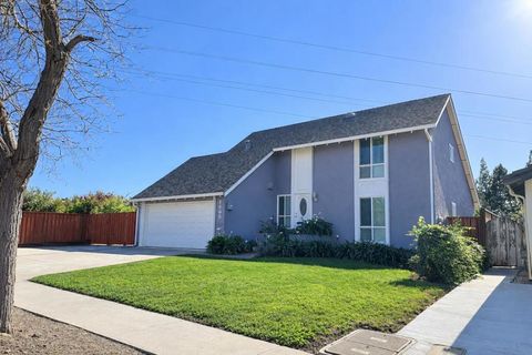 Photo of 1465 Four Oaks Road, San Jose, CA 95131 (MLS # ML82039478)
