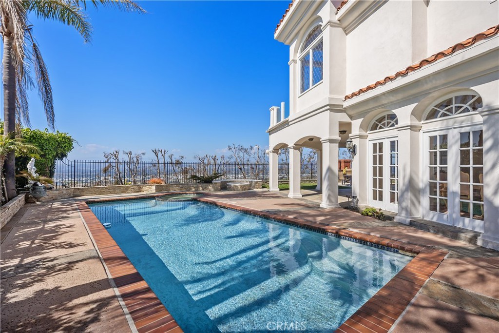 Hillcrest - Residential
