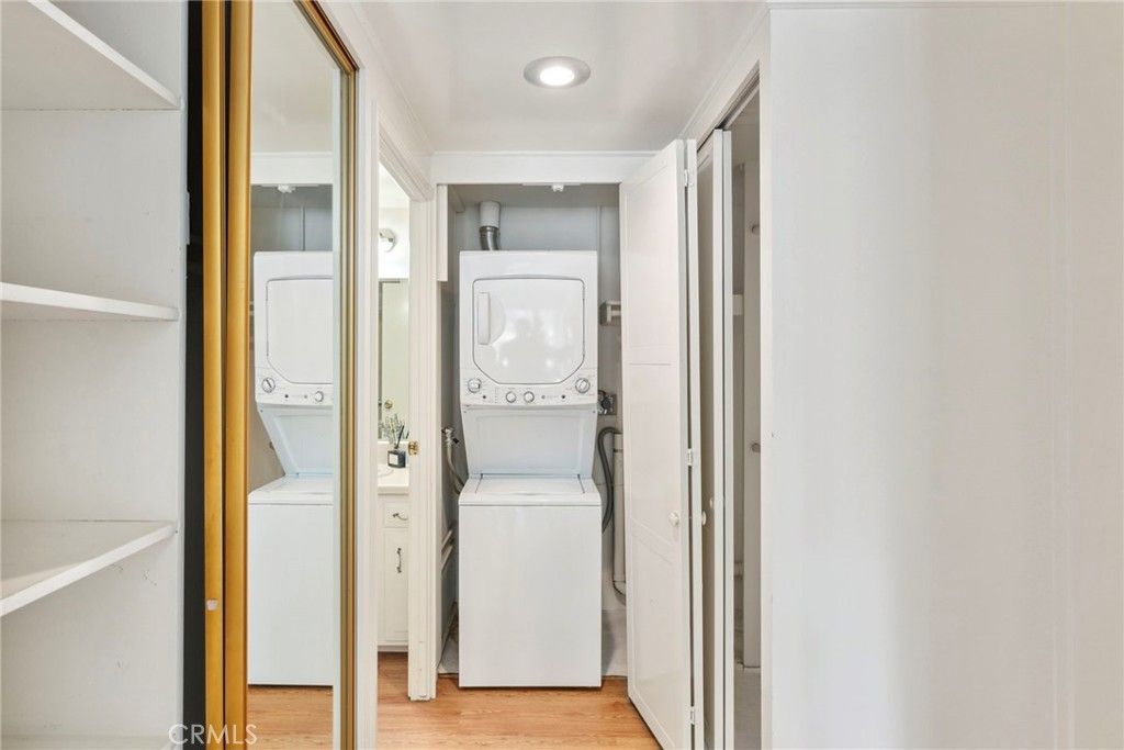 listing image 130721523040420475716