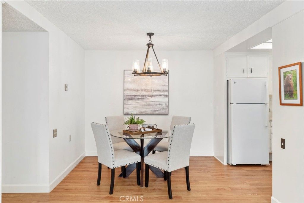 listing image 130725341518267119638