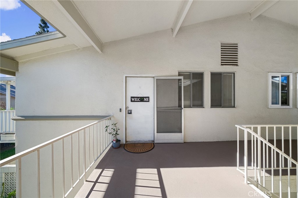 225 Avenida Majorca N