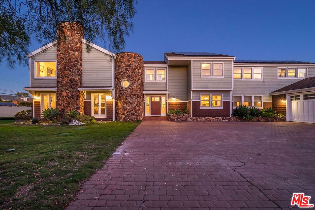 Photo of 6900 Dume Drive, Malibu, CA 90265 (MLS # 26632895)