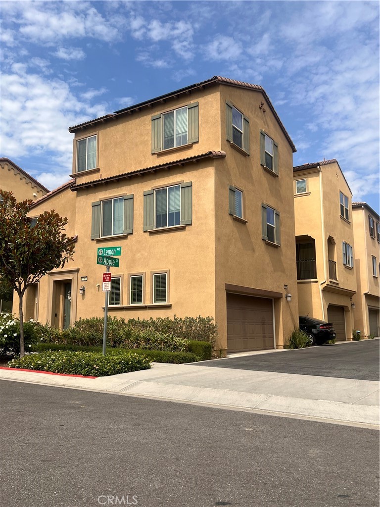 Modern 4-bed, 3.5-bath detached condo in the highly sought-after Harvest at Upland community. Built in 2019, this tri-level home features an open-concept layout with a gourmet kitchen, stainless steel appliances, and a large center island. The spacious primary suite includes a walk-in closet.a Enjoy energy-efficient upgrades, and an attached 2-car garage. Community amenities include a pool, spa, gym, clubhouse, playgrounds, and dog park. Prime location near freeways, shopping, and schools and loaded with style!