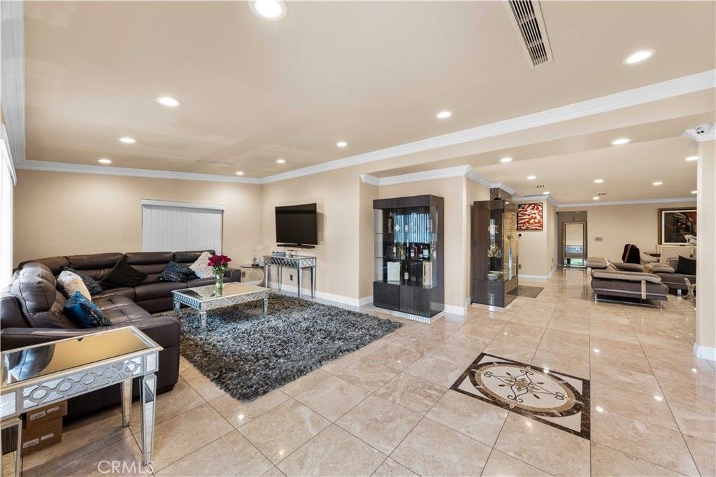 Photo of 17424 Hemmingway Street, Northridge, CA 91325 (MLS # BB25167696)