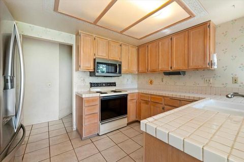 Photo of 41572 Resorter Boulevard, Palm Desert, CA 92211 (MLS # 219144284DA)