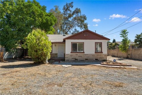 8139 N Maple Avenue Rialto CA 92335