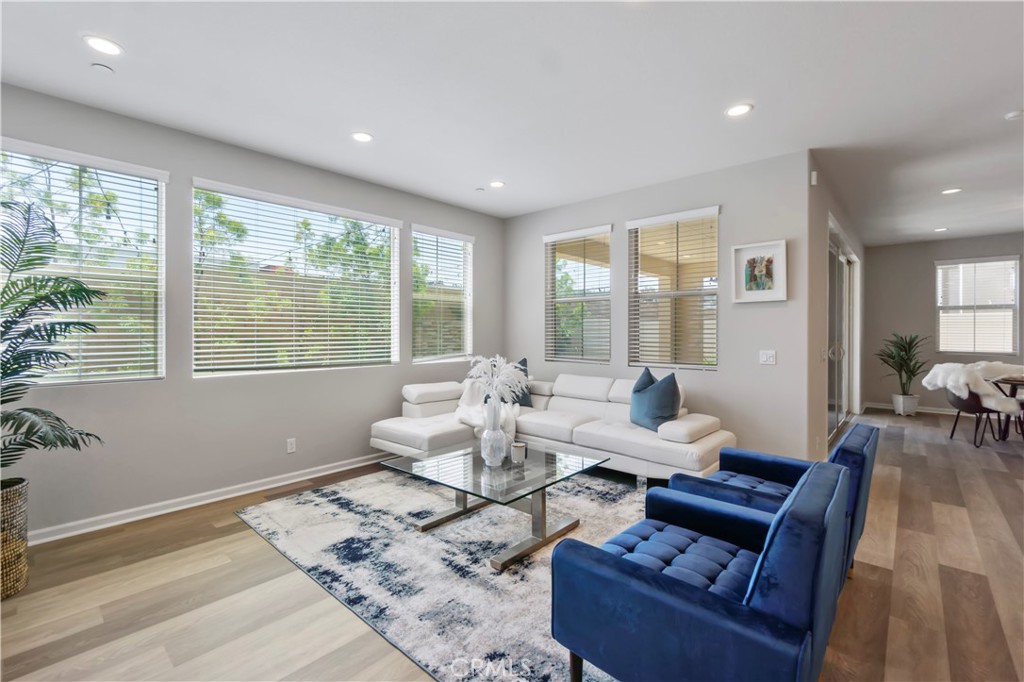 4530 E Langdon