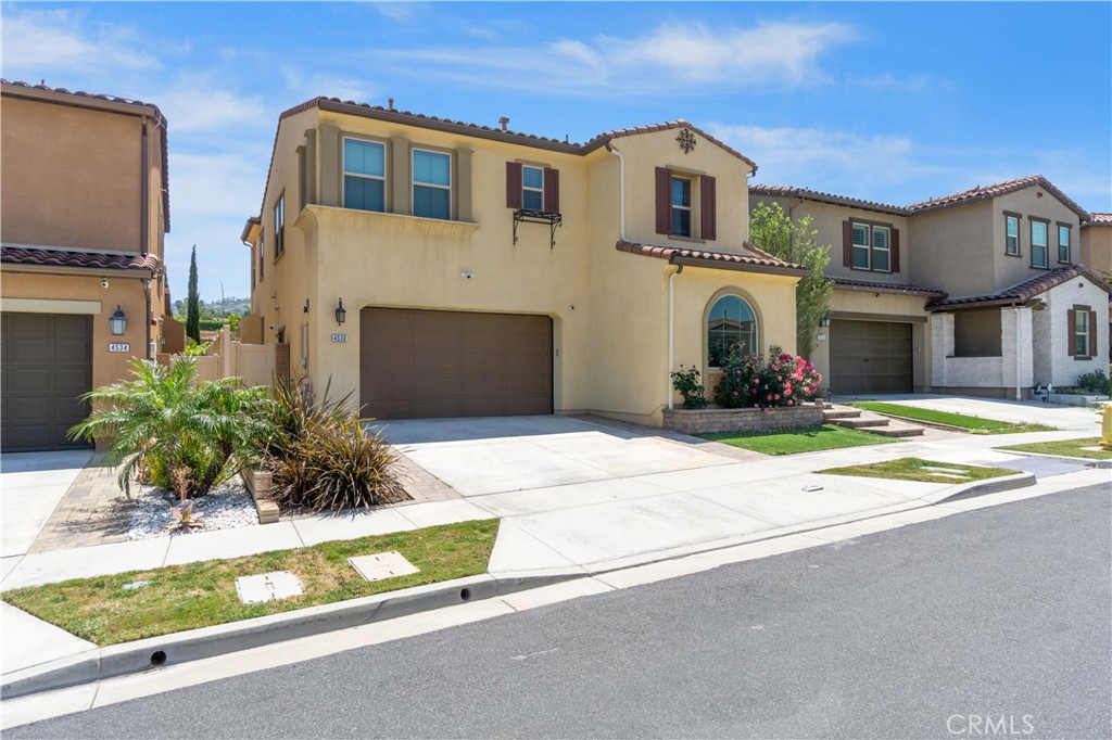 4530 E Langdon