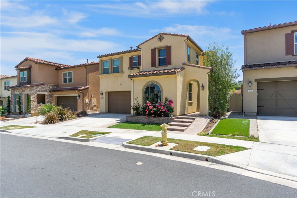 4530 E Langdon