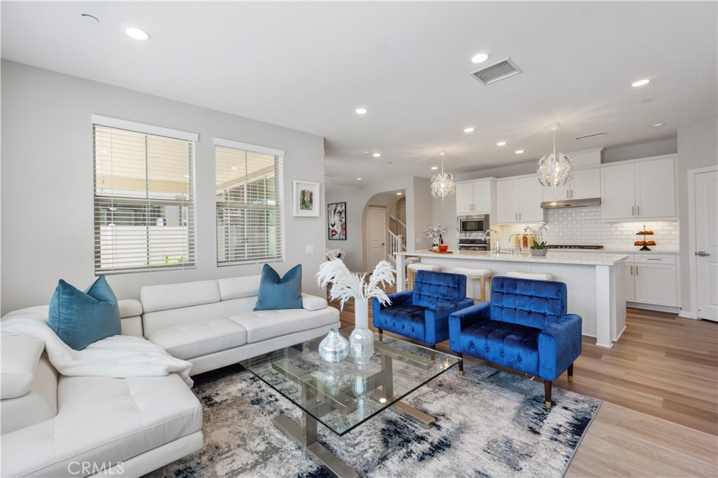 4530 E Langdon