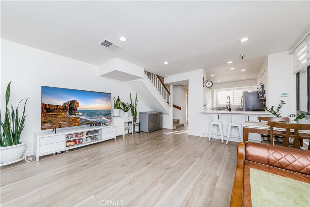 5441 Twin Lakes Drive