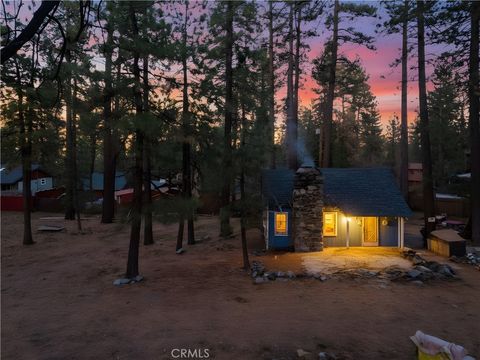 Photo of 1376 Irene St, Wrightwood, CA 92397 (MLS # TR26049508)