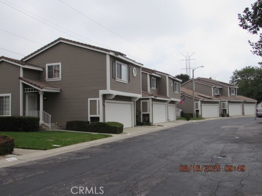 Beautifully maintained 3-bedroom 3baths, this property is close to everything, well-known San Dimas golf course, restaurant, ...News carpet new remodel.