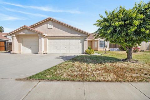 Photo of 29146 Santa Cruz Drive, Gustine, CA 95322 (MLS # ML82046096)