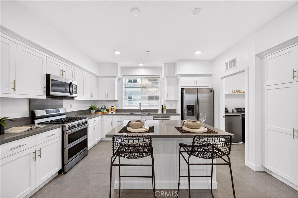 249 N Magnolia 3