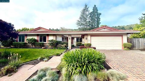 Photo of 3941 Campolindo Dr DR, Moraga, CA 94556 (MLS # 41133767)