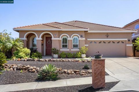 Photo of 2400 Spyglass Dr. Dr, Brentwood, CA 94513 (MLS # 41132593)