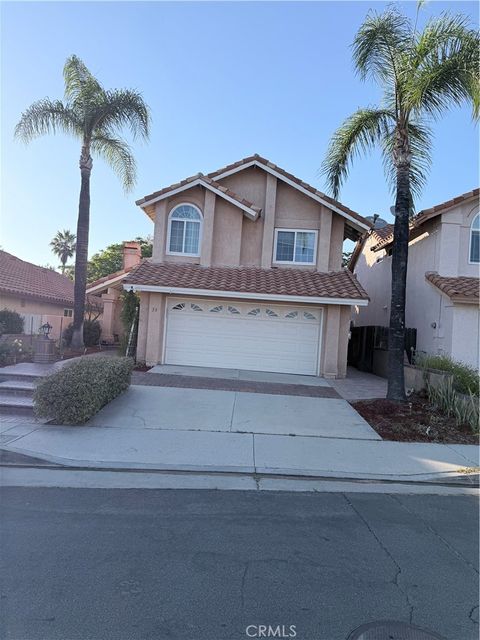 Photo of 31 La Cascada, Rancho Santa Margarita, CA 92688 (MLS # PW26134551)