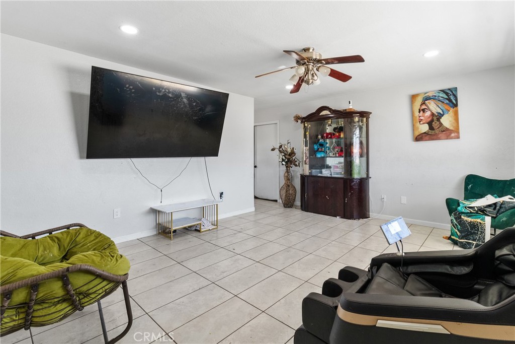 16915 Bellaire