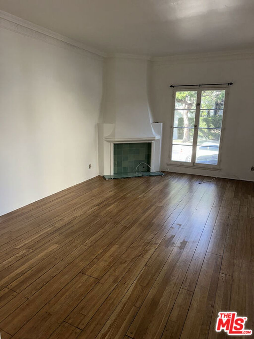 Photo of 5564 W 6th Street St #5, Los Angeles, CA 90036 (MLS # 25609089)