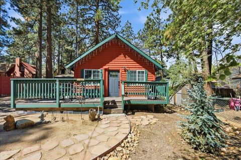 Photo of 306 Victoria Lane, Sugarloaf, CA 92386 (MLS # 219146024PS)