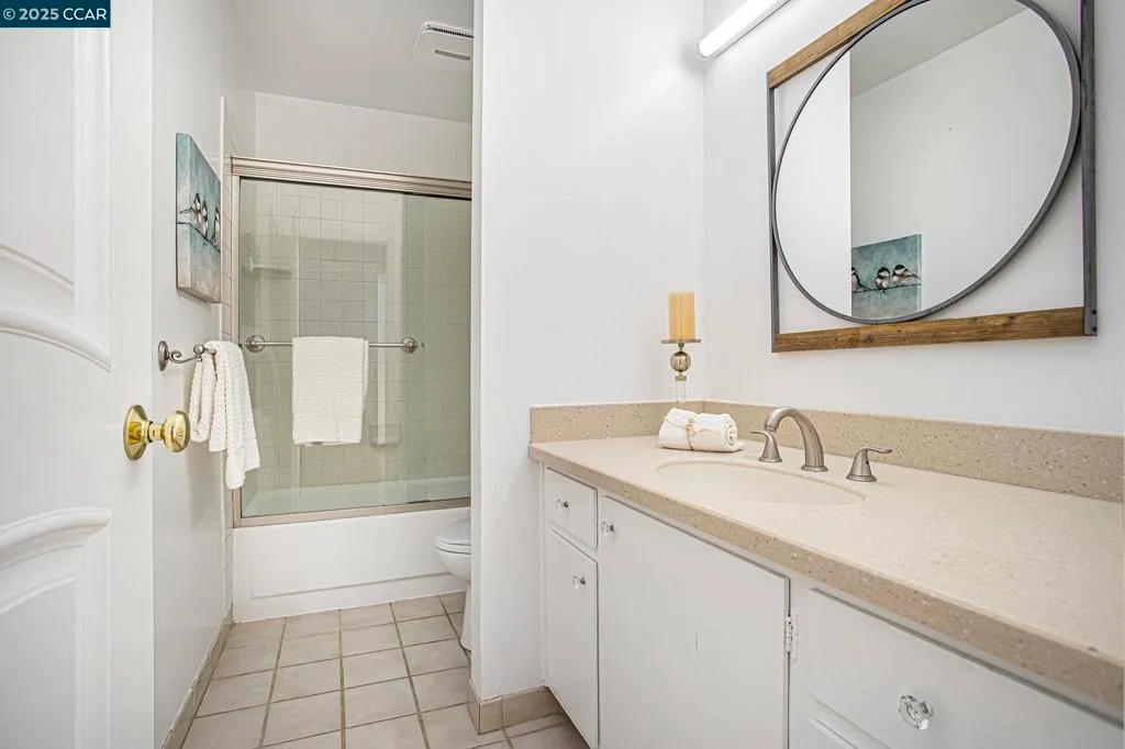 Moraga, California 94556, United States, 3 Bedrooms Bedrooms, ,2 BathroomsBathrooms,Residential,Active,151211