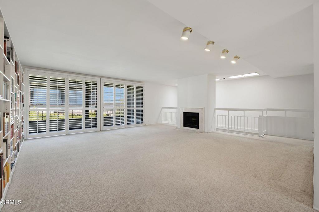 885 S Orange Grove Boulevard 20