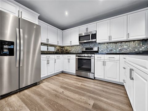 Photo of 1154 N Sycamore AVE #7, Los Angeles, CA 90038 (MLS # BB26140280)