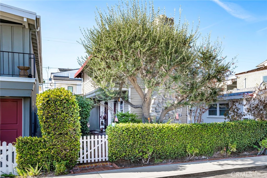 Balboa Island - Main Island (BALM) - Residential Lease
