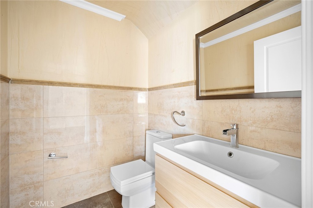 Not Applicable-105 - Residential Lease