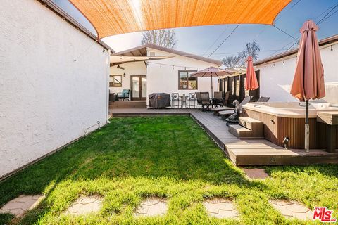 Tiny photo for 338 N Lima Street, Burbank, CA 91505 (MLS # 26661073)