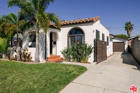 Tiny photo for 338 N Lima Street, Burbank, CA 91505 (MLS # 26661073)