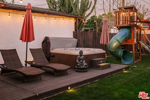 Tiny photo for 338 N Lima Street, Burbank, CA 91505 (MLS # 26661073)