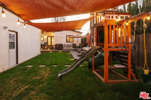 Tiny photo for 338 N Lima Street, Burbank, CA 91505 (MLS # 26661073)