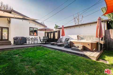 Tiny photo for 338 N Lima Street, Burbank, CA 91505 (MLS # 26661073)