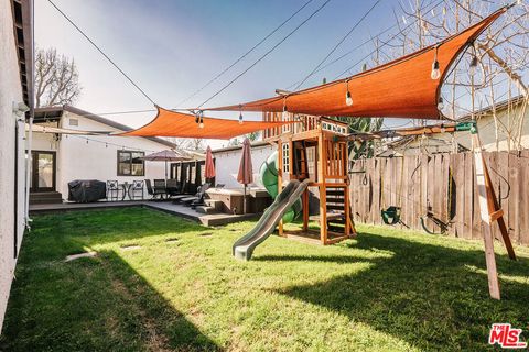 Tiny photo for 338 N Lima Street, Burbank, CA 91505 (MLS # 26661073)