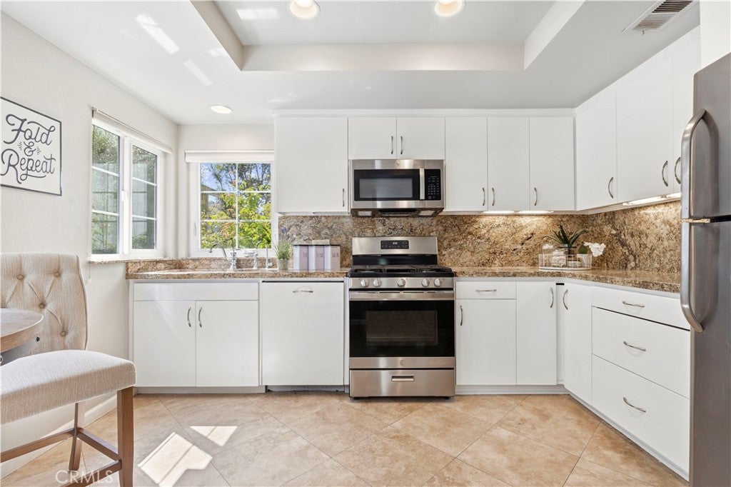 28 Jefferson, Irvine CA 92620 - Photo 8