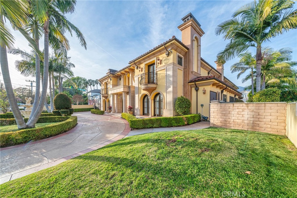 239 W Norman Avenue