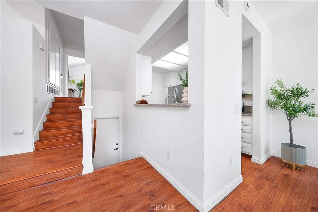 Rosemead, California 91770, United States, 2 Bedrooms Bedrooms, ,2 BathroomsBathrooms,Residential,Active,212378